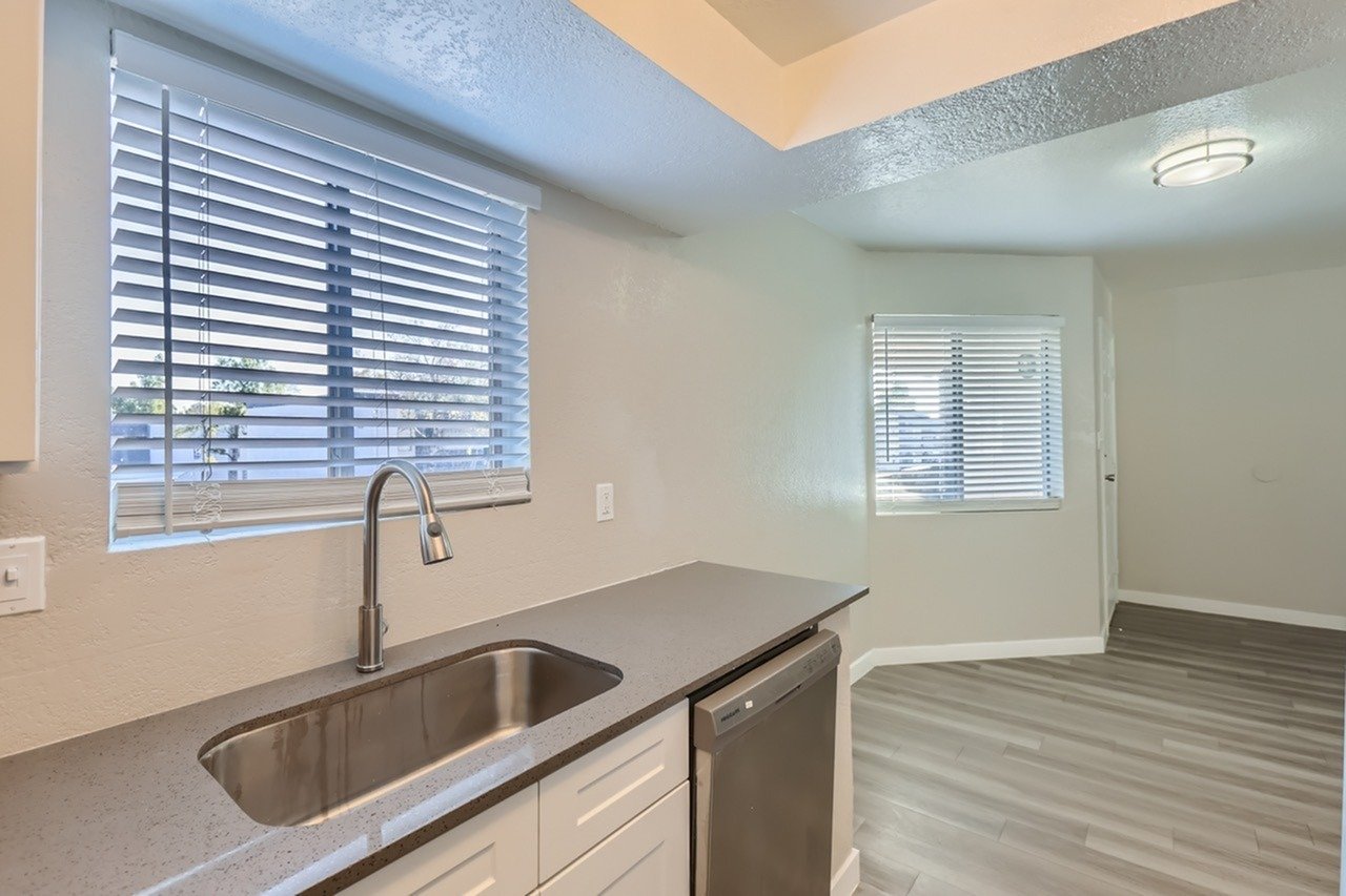 Rise Desert Cove photo 3